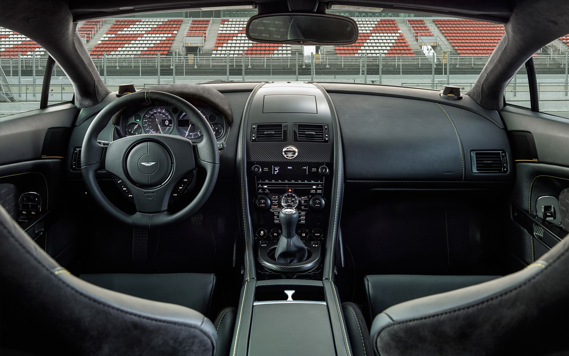 Aston Martin V8 Vantage N430 2015